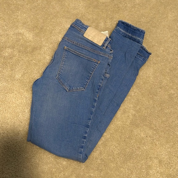 Zara cuff hem skinny Jeans Size 24 - Picture 1 of 3